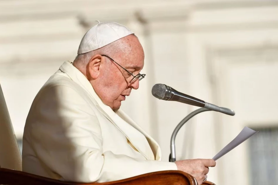 Pope says he has lung inflammation, aide reads Sunday message for him