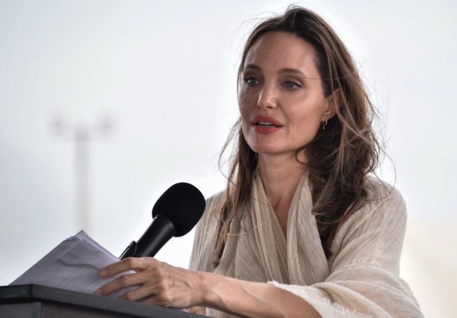 Angelina Jolie makes surprise visit to flood-hit Pakistan