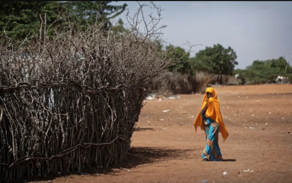 Thousands flee drought and hunger in Somalia for Kenya