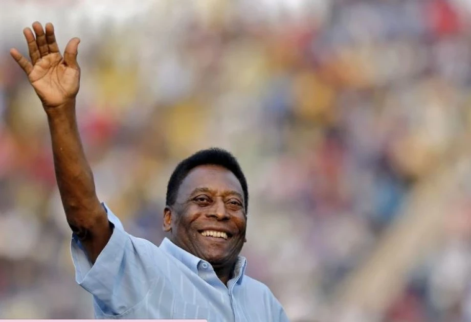 Hospitalized football icon Pele says he's 'strong, with a lot of hope'