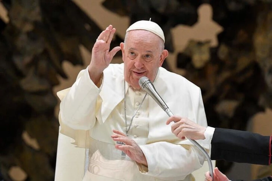 Pope Francis clarifies his comments on homosexuality and sin