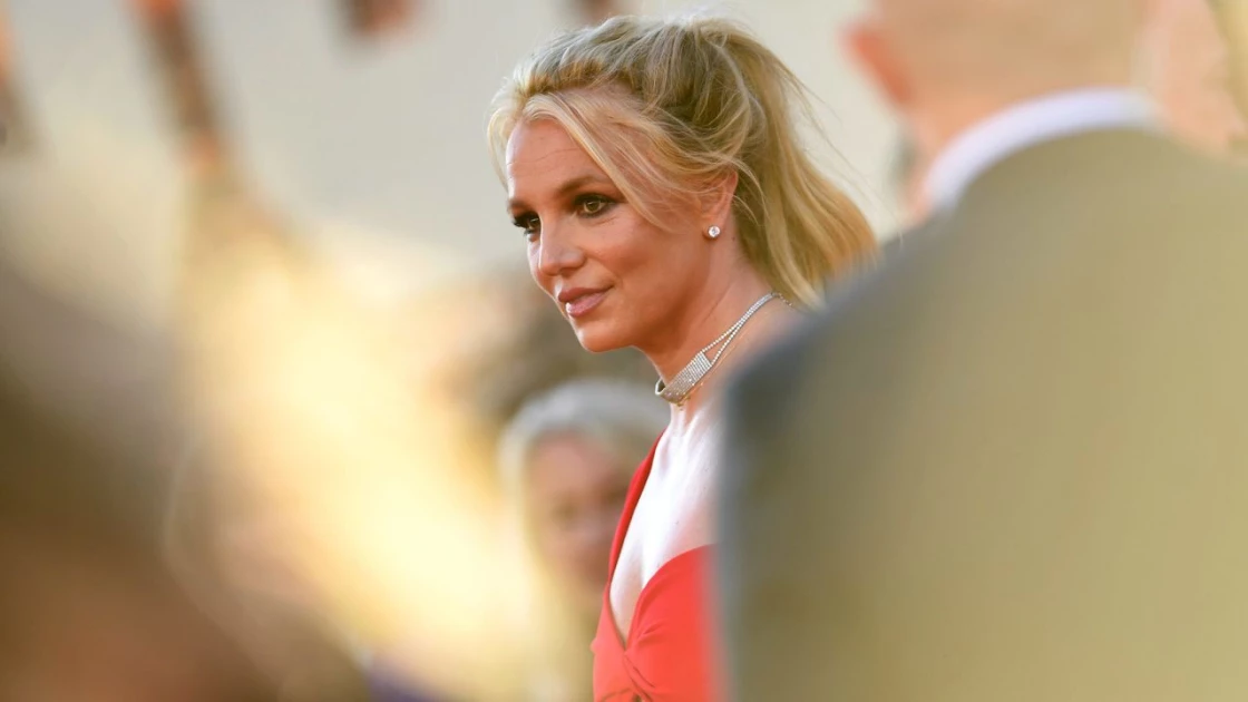 Britney Spears asks fans to respect her privacy