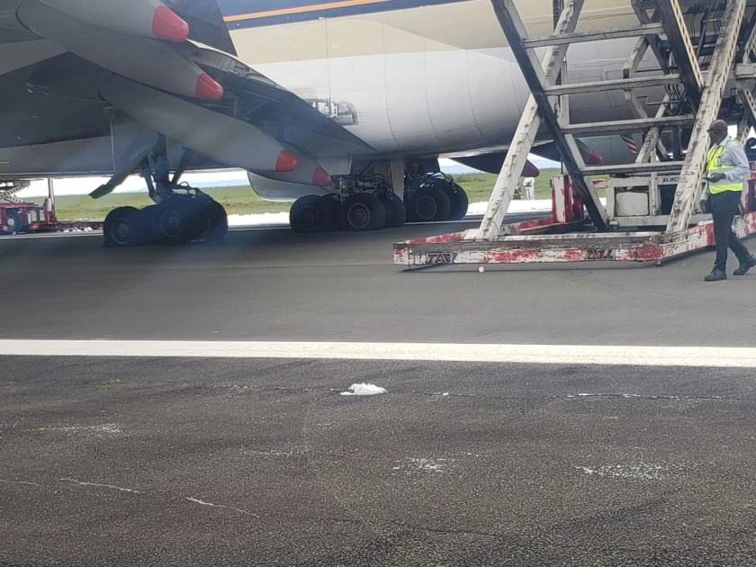 A Singapore Airlines Cargo plane that failed to take off at JKIA on Monday morning is seen with deflated tyres.