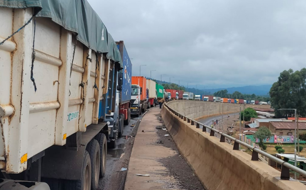 Truck drivers blame slow Covid-19 testing in Malaba for traffic jam